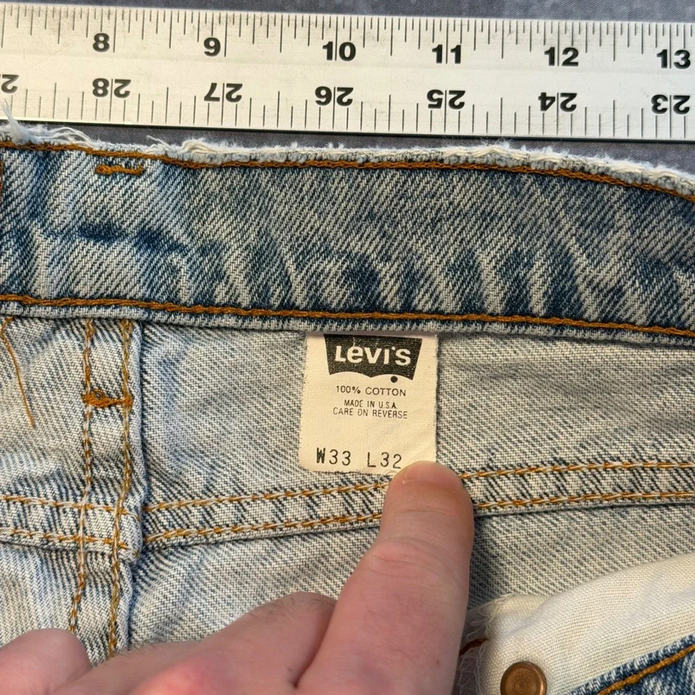 VTG Levis 550 Orange Tab Relaxed Fit Tapered Leg Jeans 33x32 Light Wash Made USA